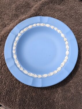 Wedgewood Blue Decorative Dinner Ashtray with White Laurel Motif